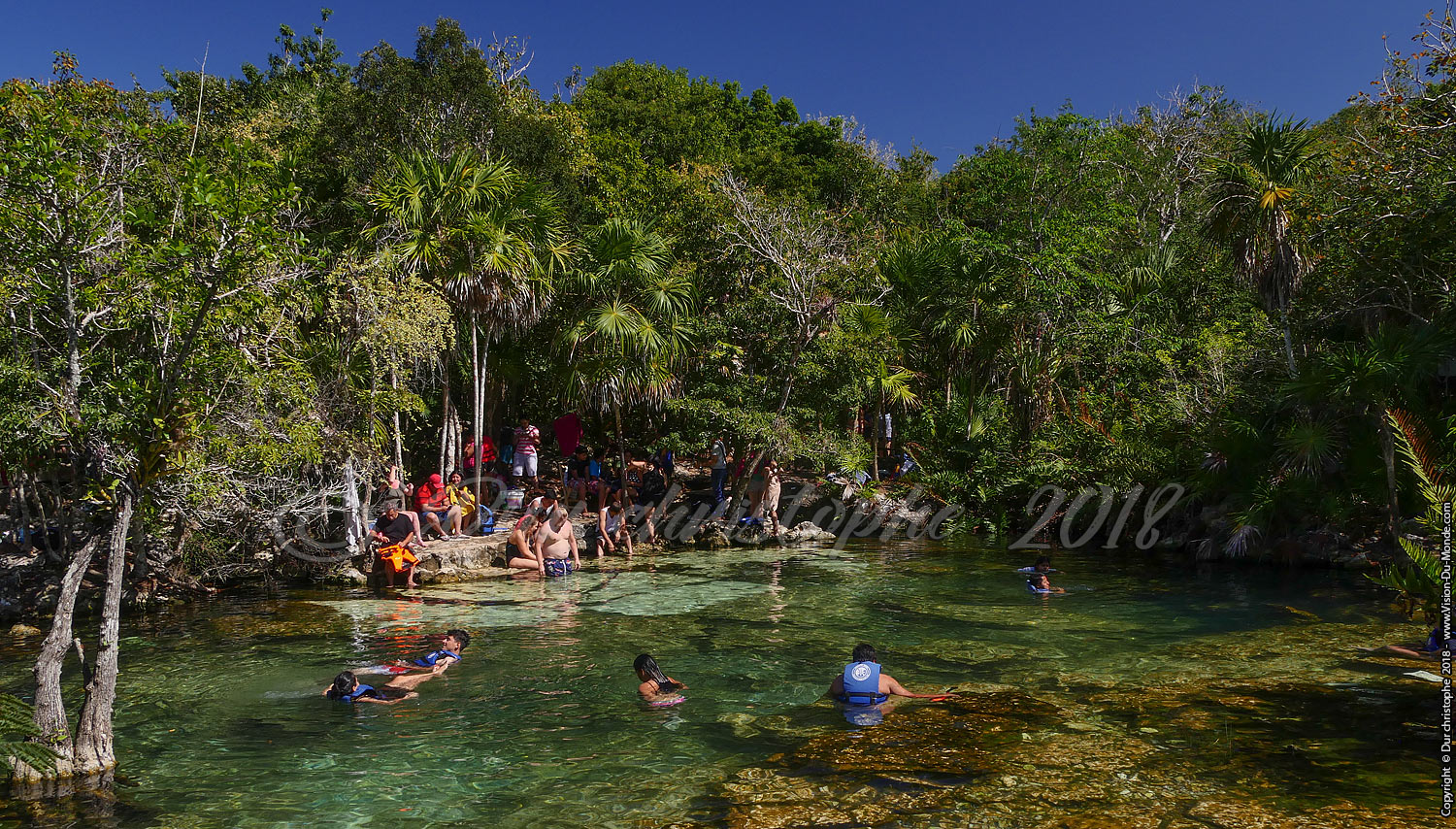 Cenote Azul