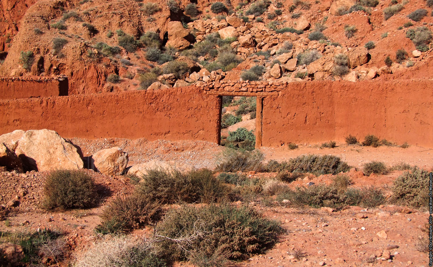 Mur de terre rouge - 2010
