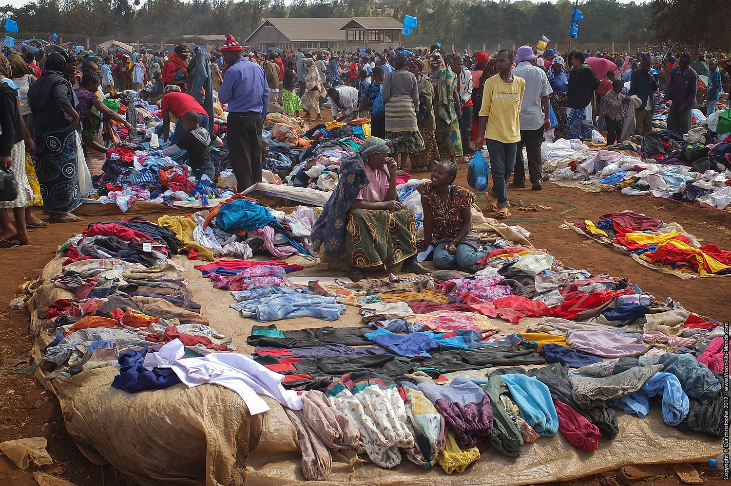 Vendeuse de vêtements - Eyasi 2012