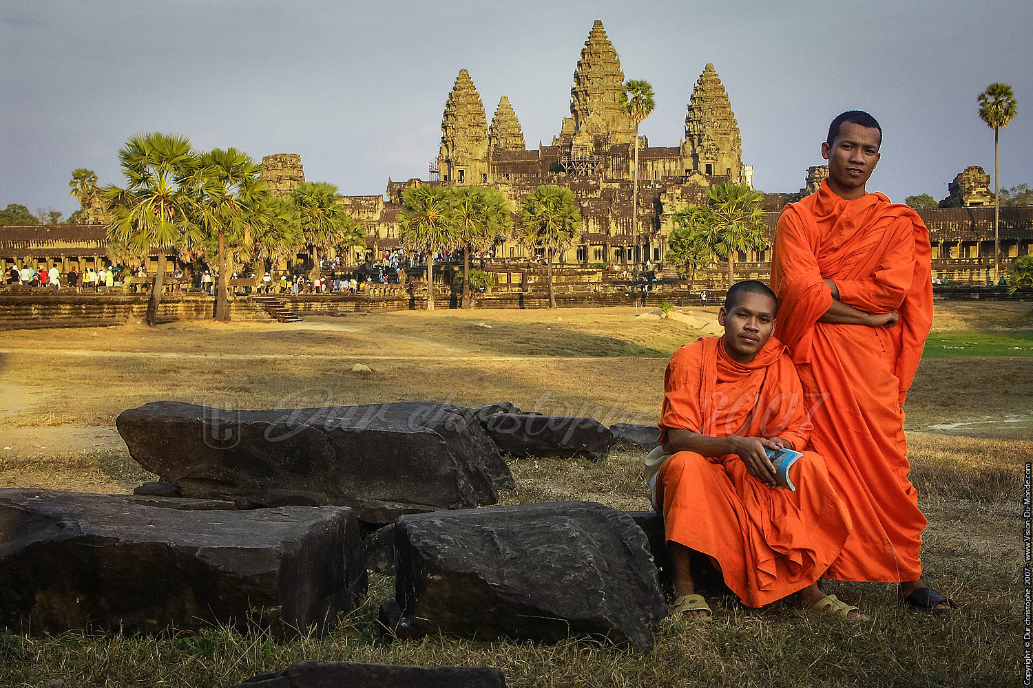 Les moines - Angkor Vat  - Siem Reap - 2007