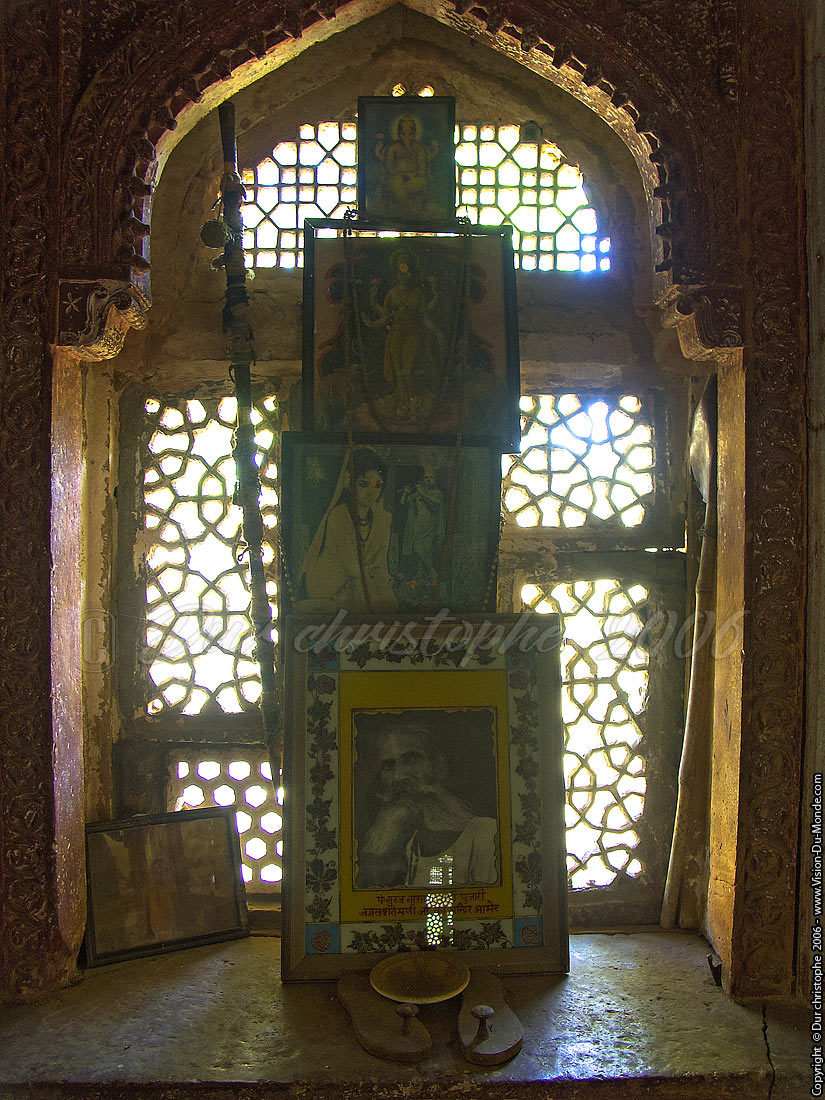 Divinités - Amber palace - 2006