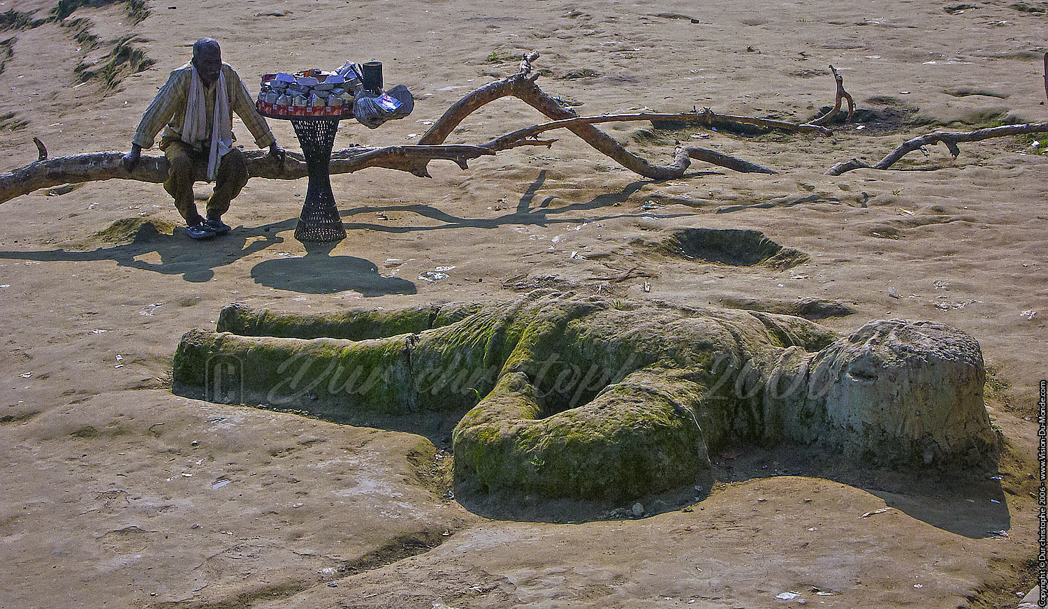 Sculpture en terre au bord du Gange - Varanasi - 2006