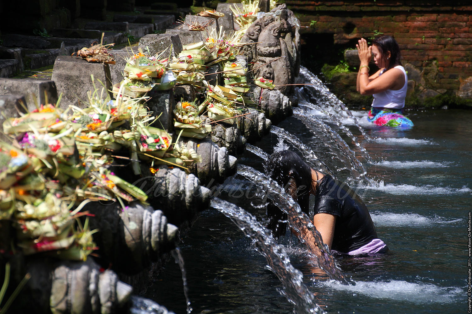 Les sources sacrées de Tirta Empul - BALI 2011