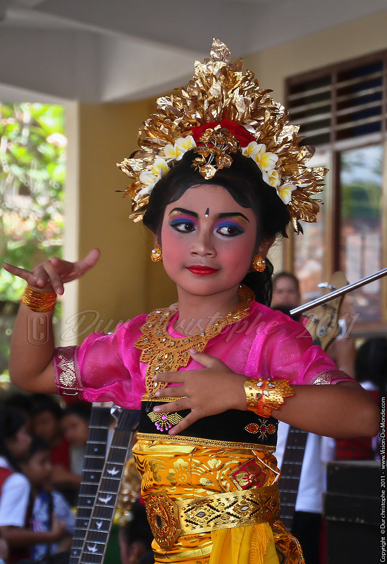 Spectacle de kermesse - Ubud - BALI 2011