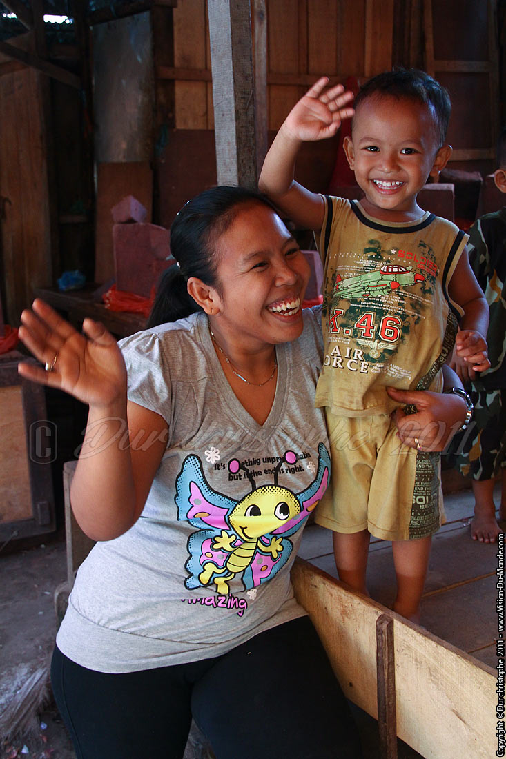 Mère et son fils - LOMBOK 2011