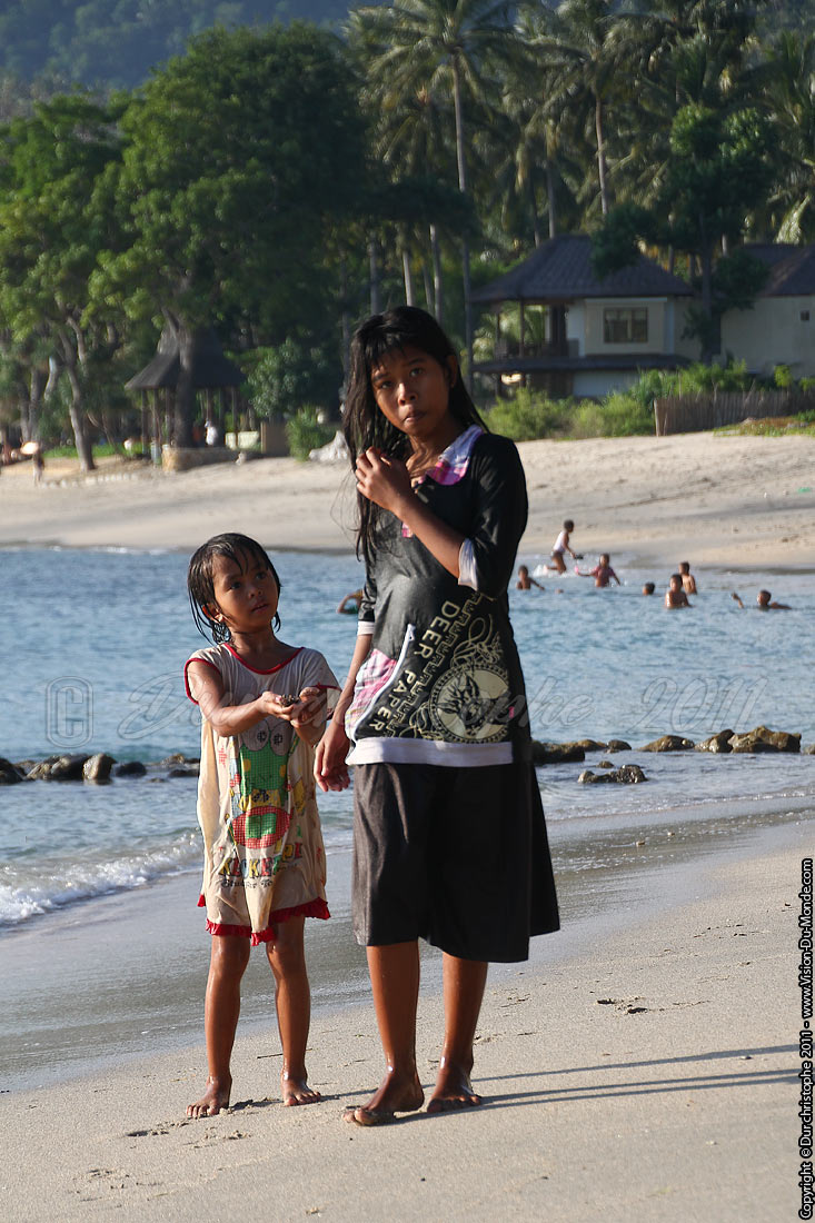 Les enfants de la plage - LOMBOK 2011