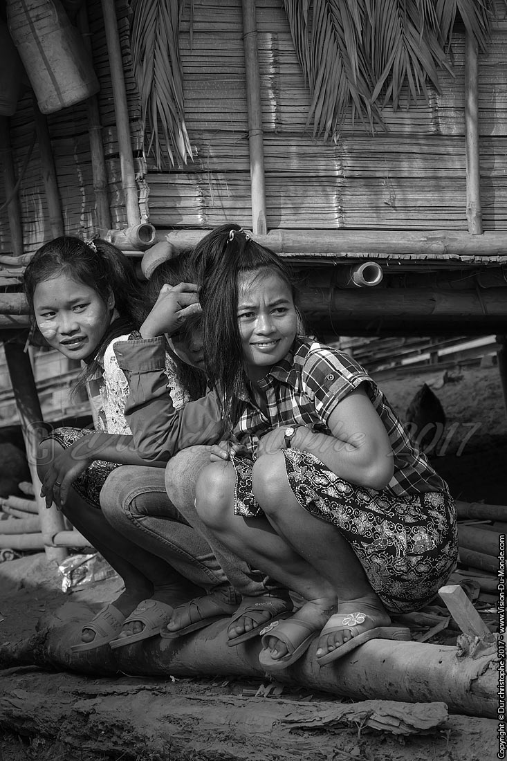 Village Ethnie le long du Mékong - Laos 2017