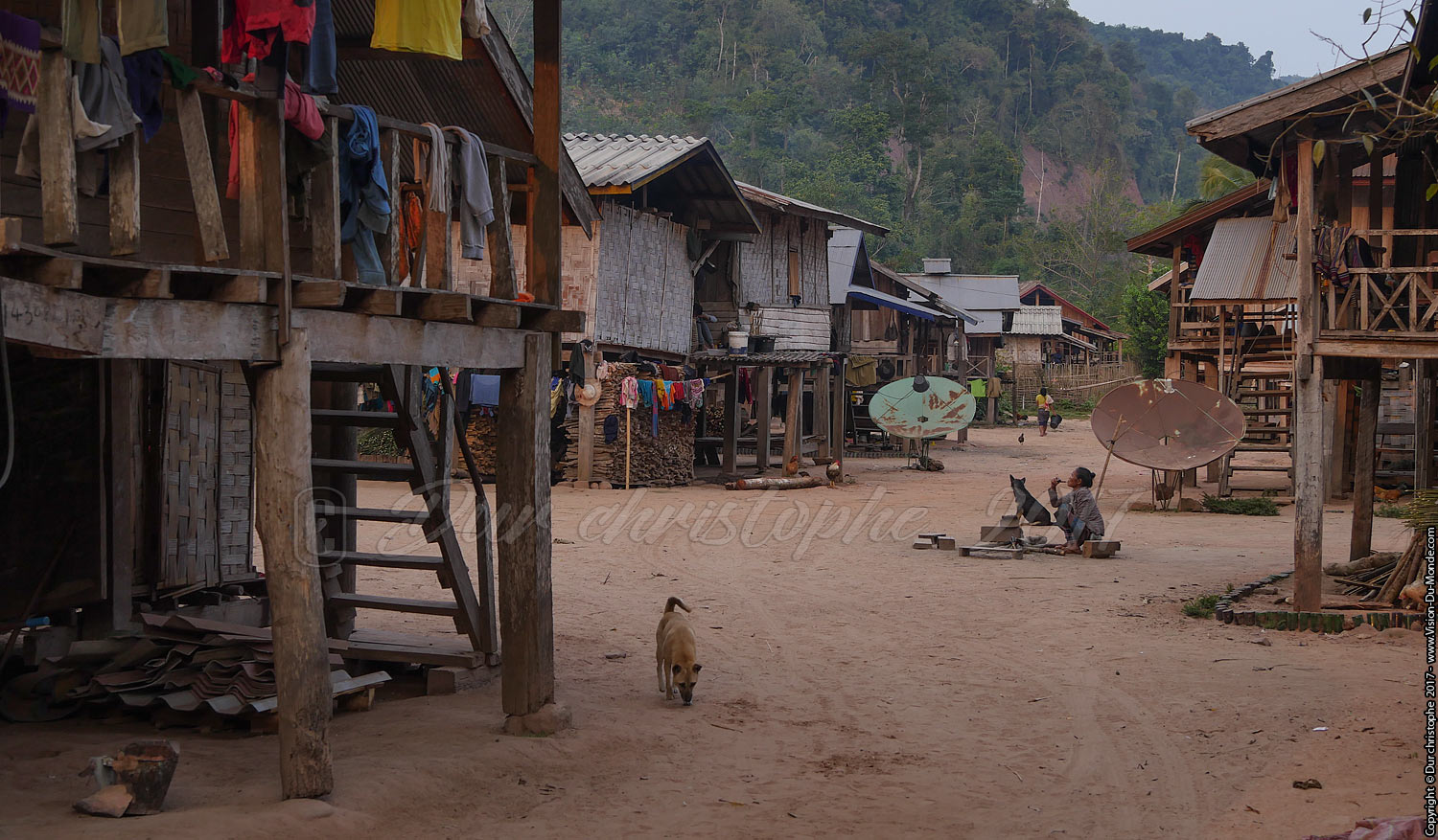 Village Ban Nalan Neua (tribue Kmu ) - Laos 2017