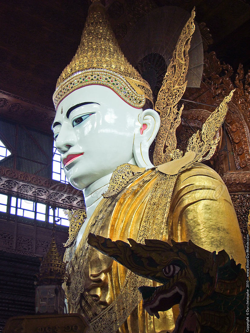 Le magnifique Bouddha de Ngahtagyi - Yangon 2010
