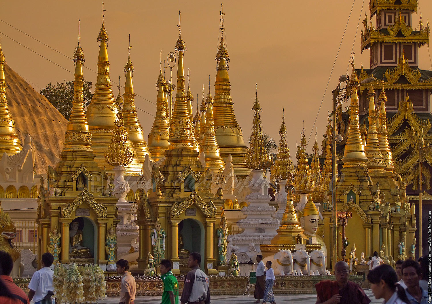 Les chédis d'or - Paya Shwedagon - Yangon 2010