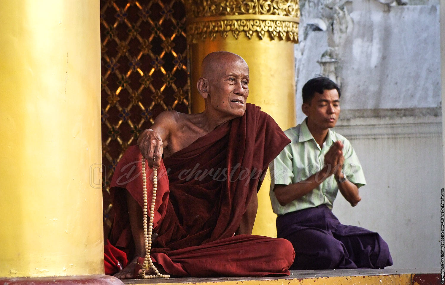 Médidation - Paya Shwedagon - Yangon 2010