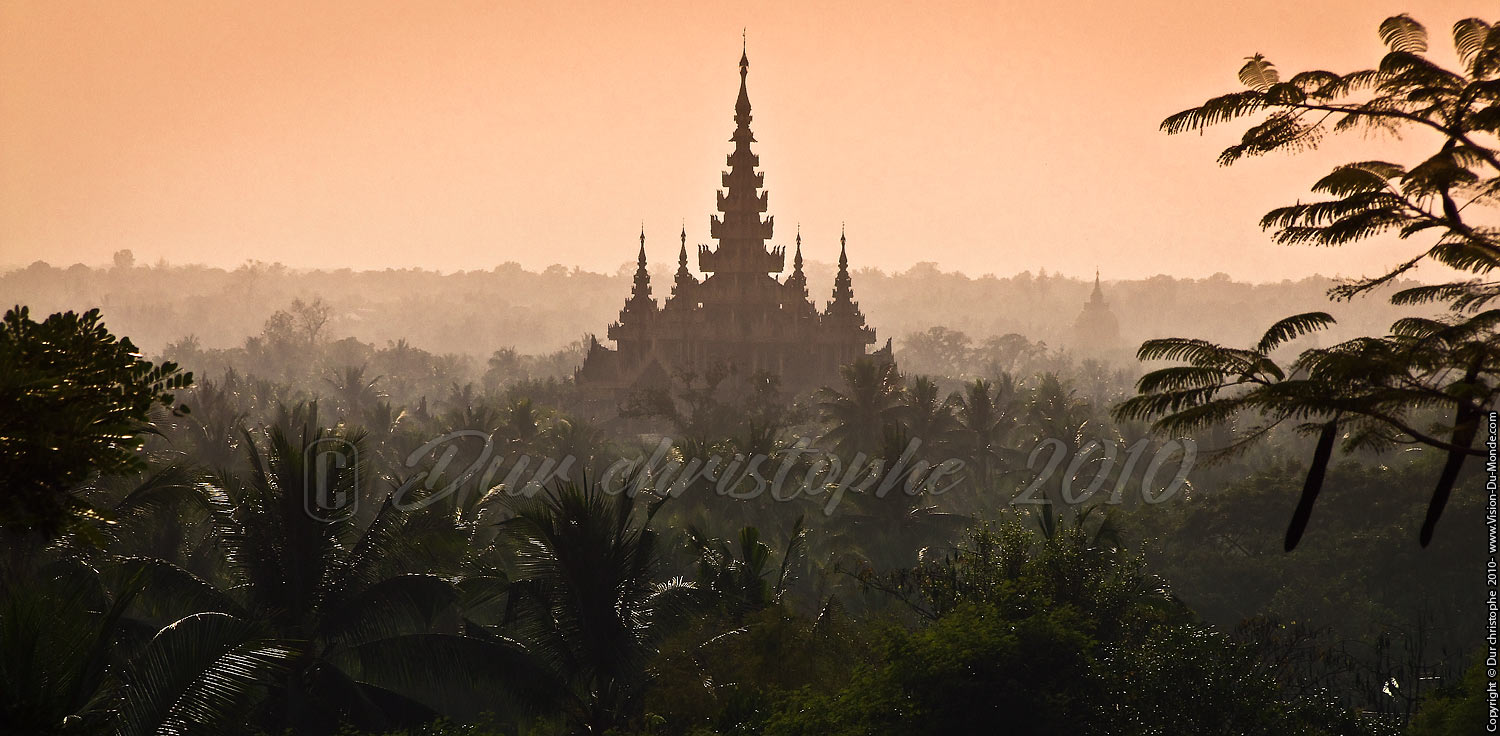 La pagode dans la brume - Bago 2010