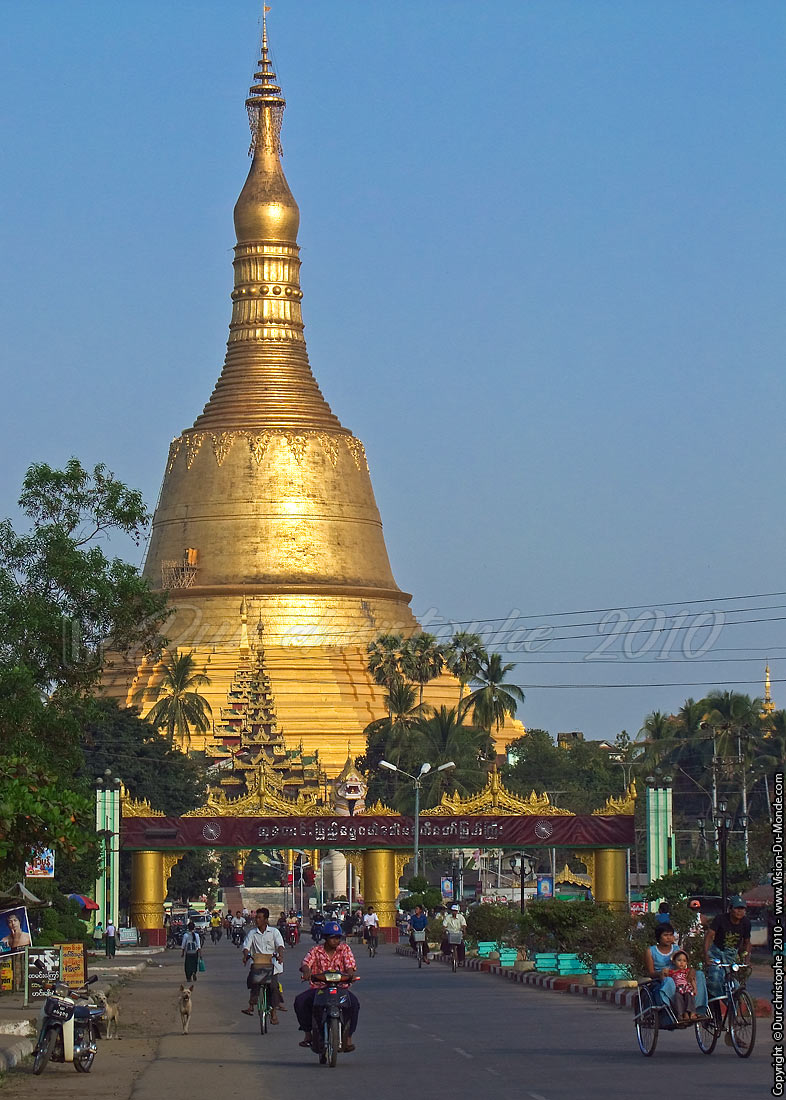 Paya Shwemawdaw - Bago 2010