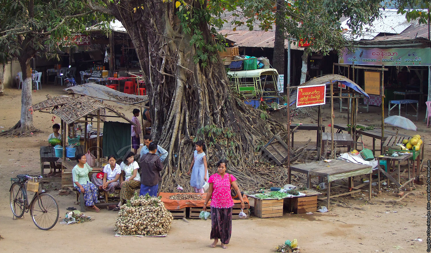 Le petit marché - Bago 2010