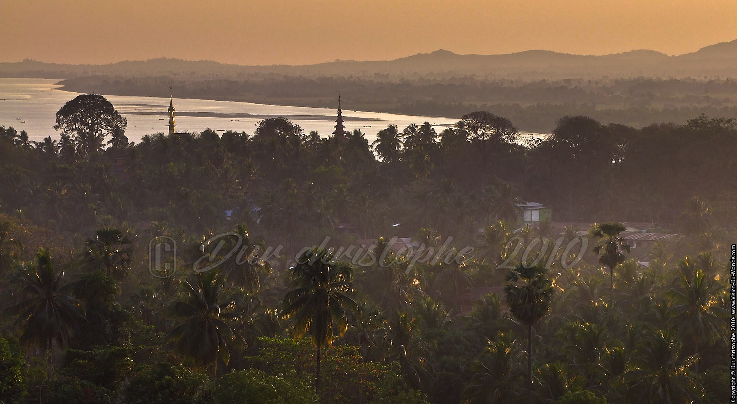 La végétation sous le couchant - Mawlamyine 2010
