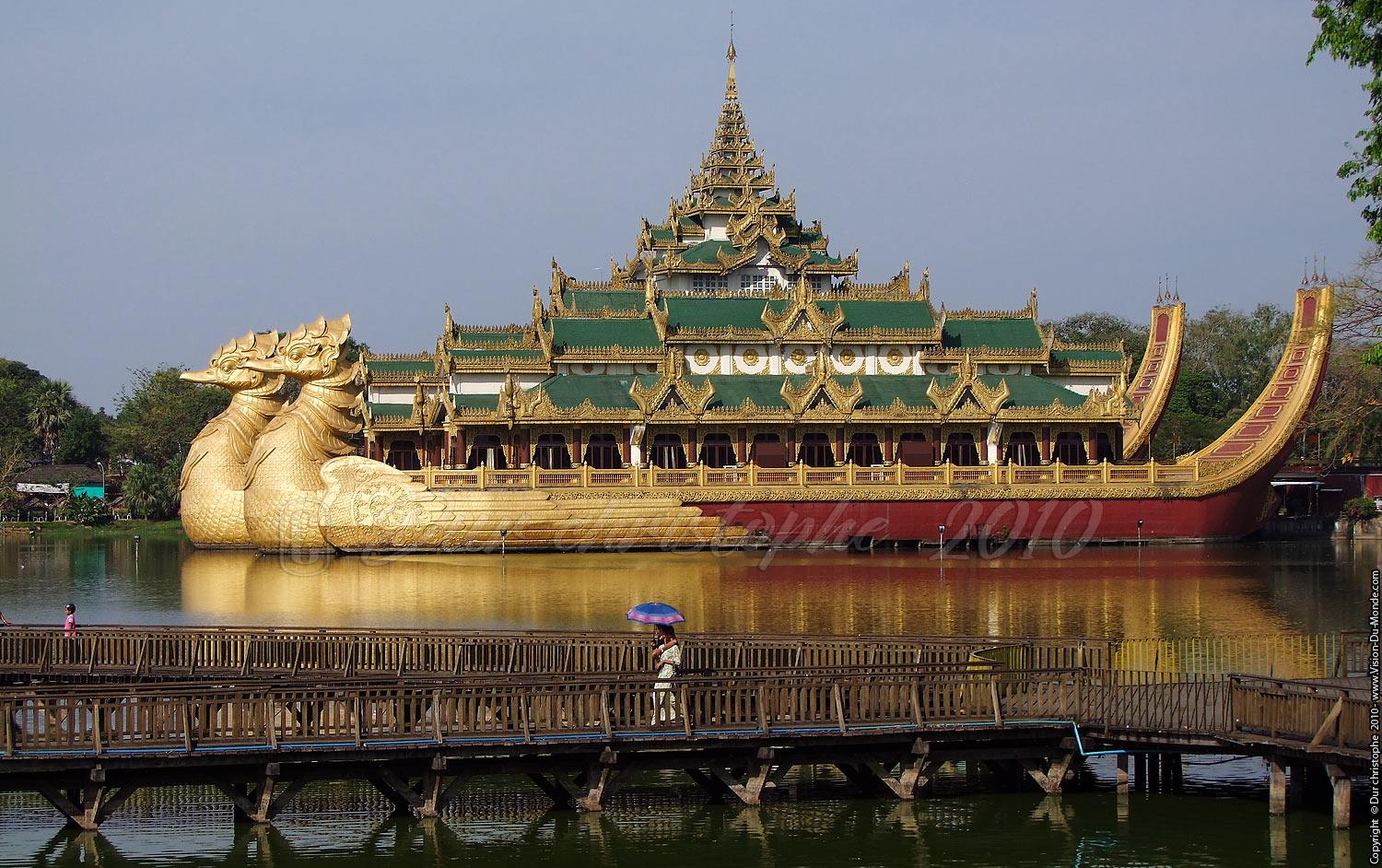 Karaweik - Lac Kandawgyi - Yangon 2010