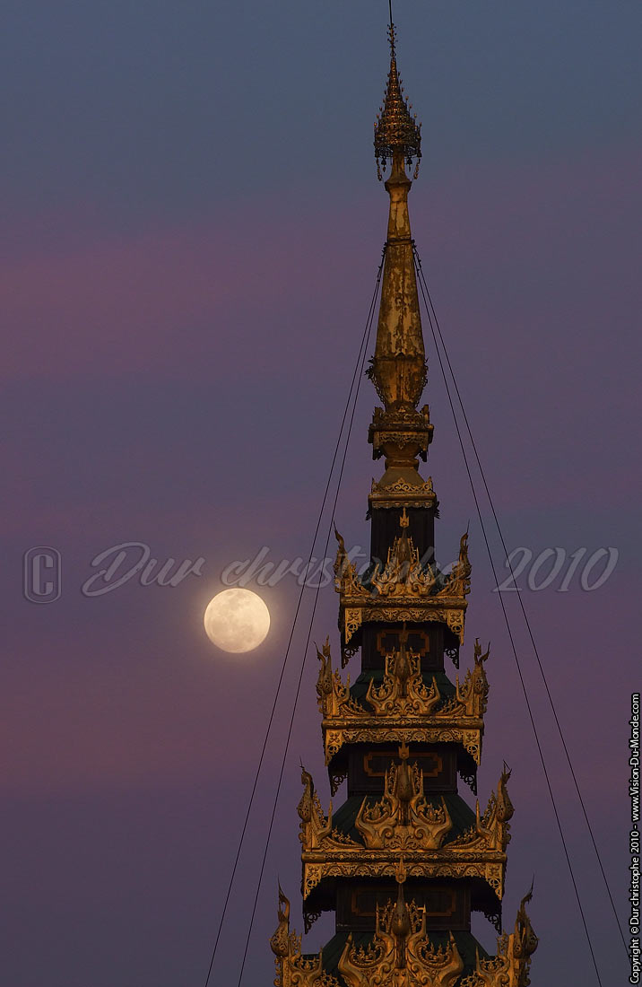 Pleine lune - Paya Shwedagon - Yangon 2010