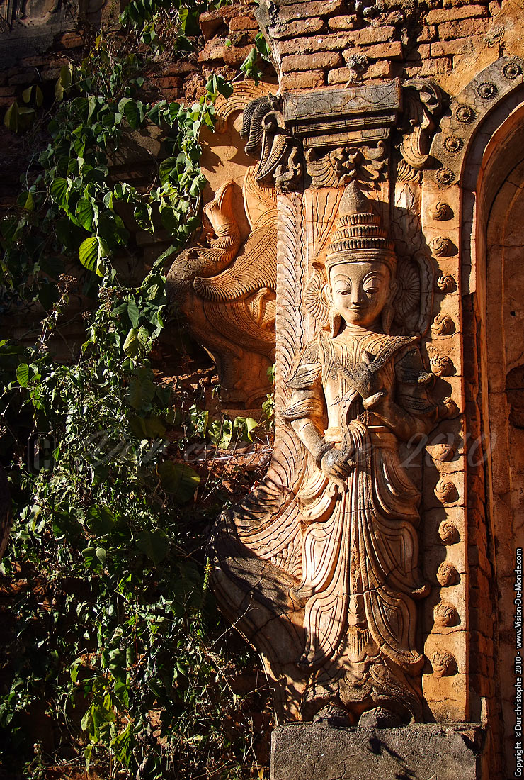 Ruines de Zedi - Paya Shwe Inn Thein - Lac Inle 2010