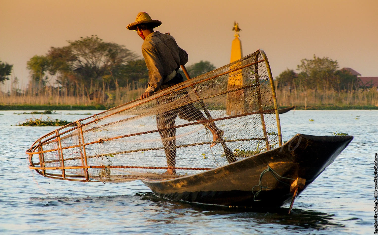 Le pêcheur à cage - Lac Inle 2010