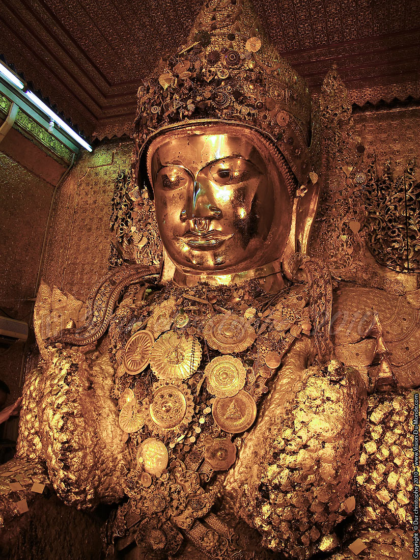 Bouddha D'or - Paya Mahamuni - Mandalay 2010