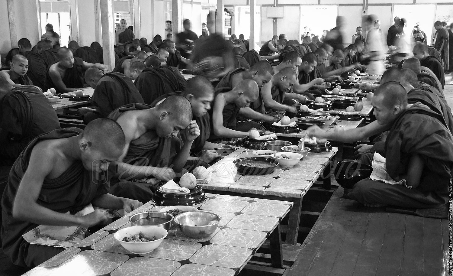 Le repas - Kyaung Maha Ganayon - Mandalay 2010