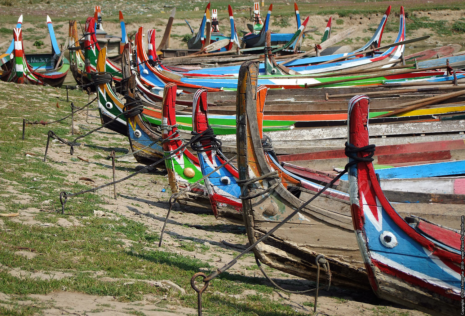 Les barques colorées - Pont U Bein - Mandalay 2010