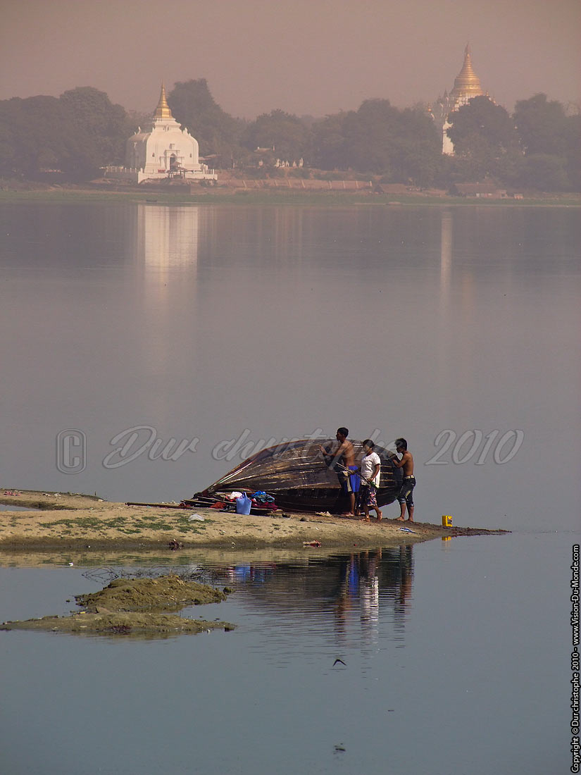 La réparation - Pont U Bein - Amarapura 2010