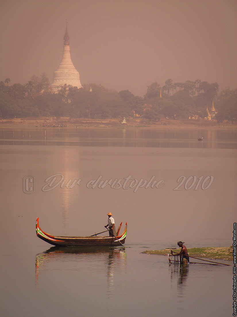 La barque et le pêcheur - Pont U Bein - Amarapura 2010