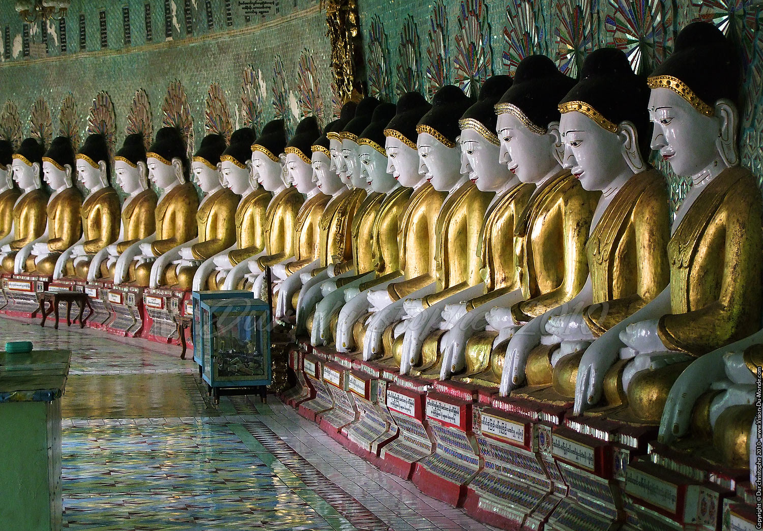 L'alignement - Umin Thouzeh - Sagaing 2010