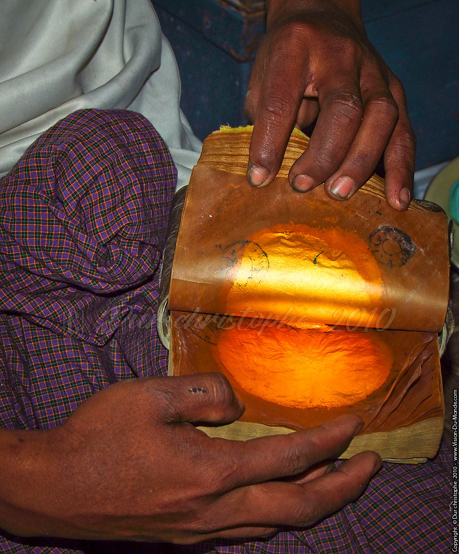 Livre de feuille d'or - Mandalay 2010