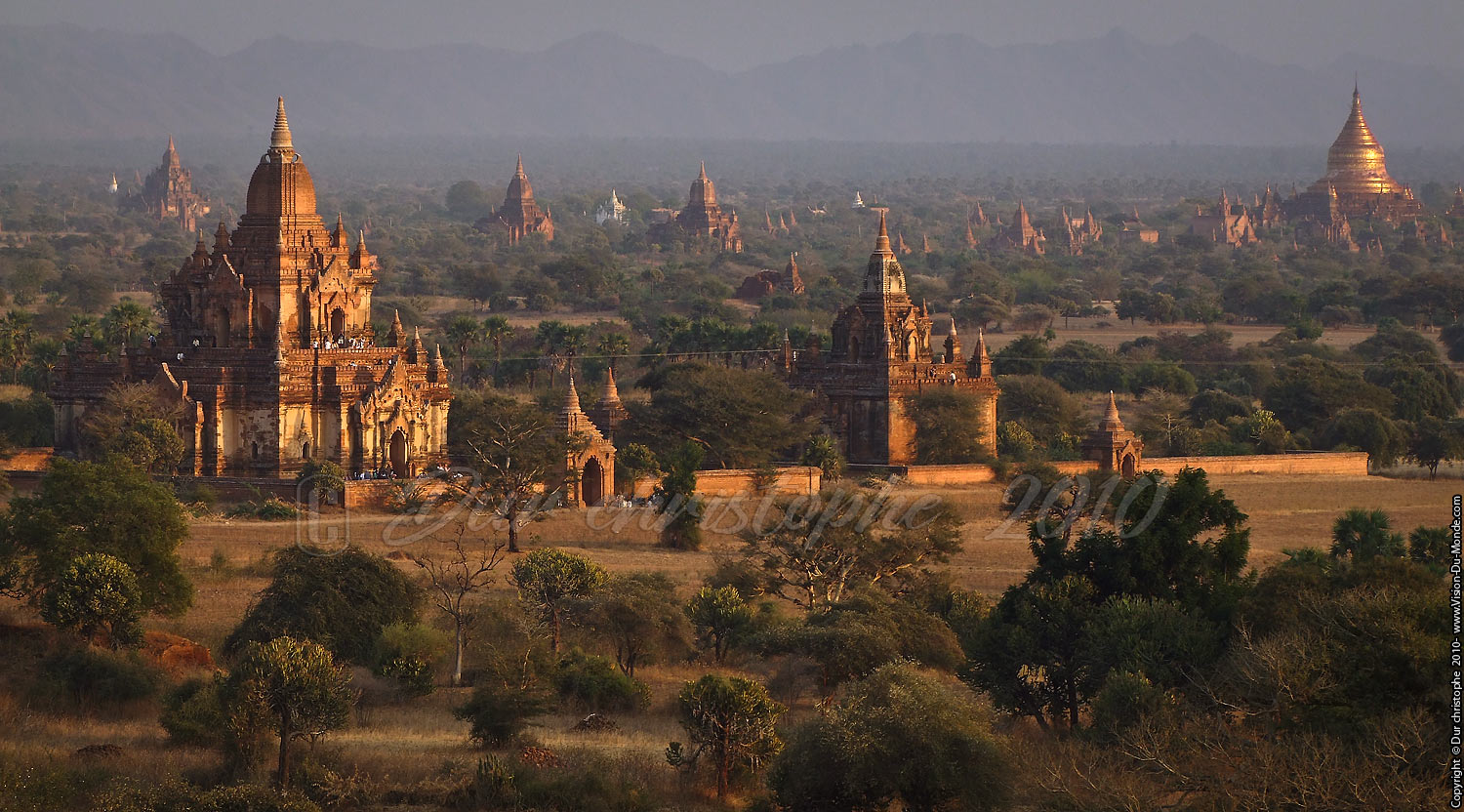 Etendue sur Bagan - Bagan 2010