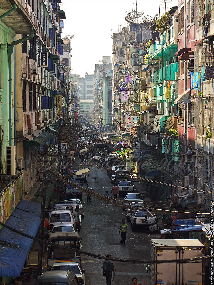 Rue de Yangon - Yangon 2010