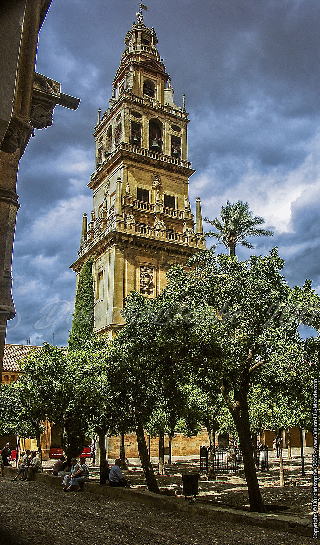L'ancien Minaret - La Mezquita  - Cordoba - 2005