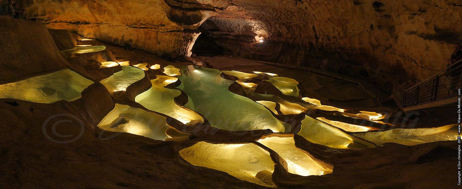 Gours des grottes de Saint Marcel