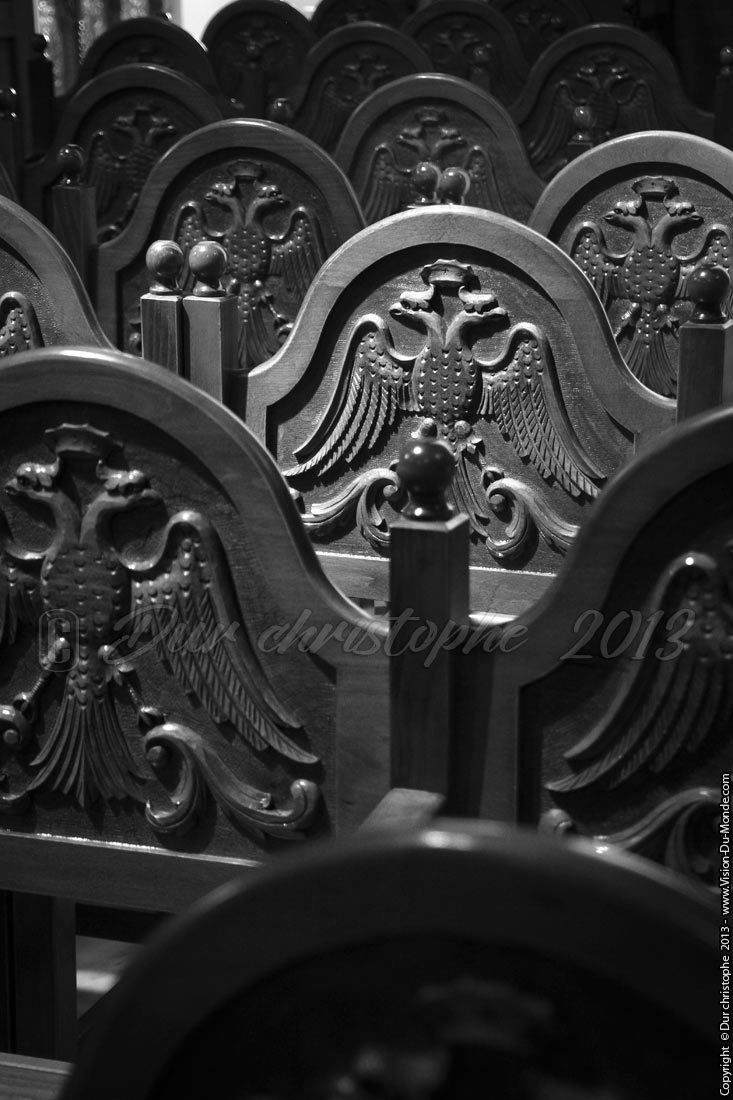 Chaise en bois scupltées - Eglise Sitia - 2013