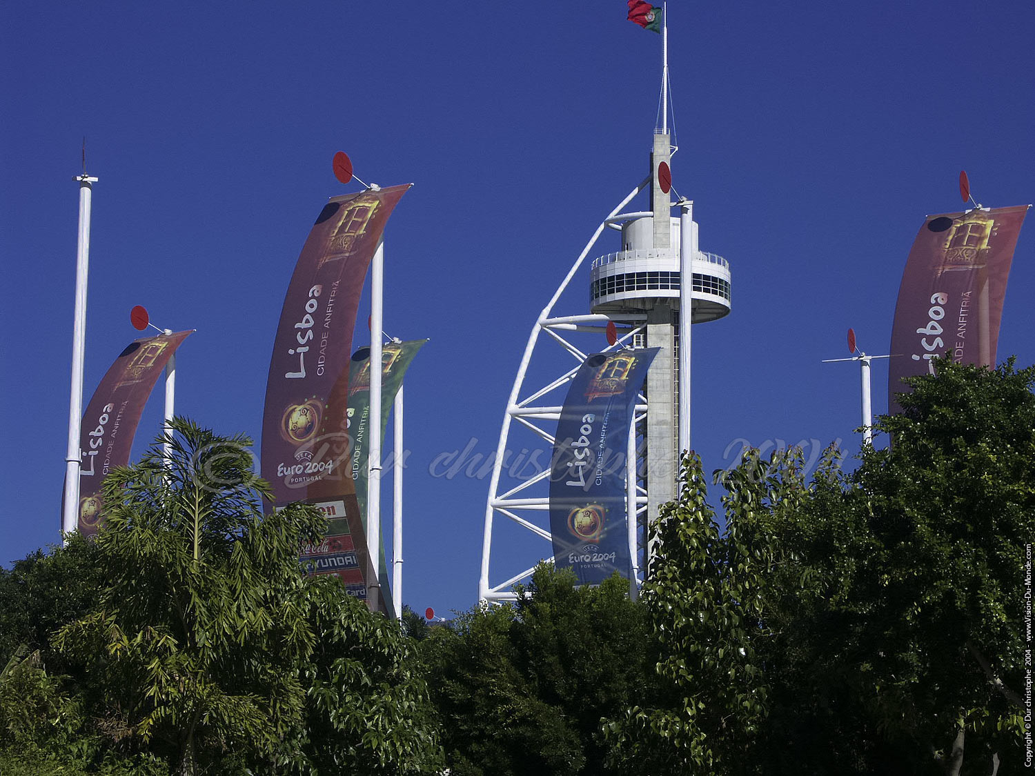 La tour Vasco de Gama - Parque das Naçoes - Lisbonne - 2004