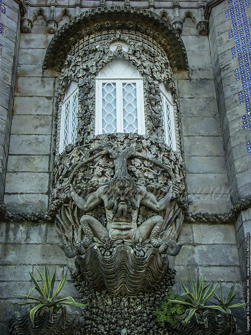 L'accueil inquiétant - Palais de Pena - Sintra - 2004