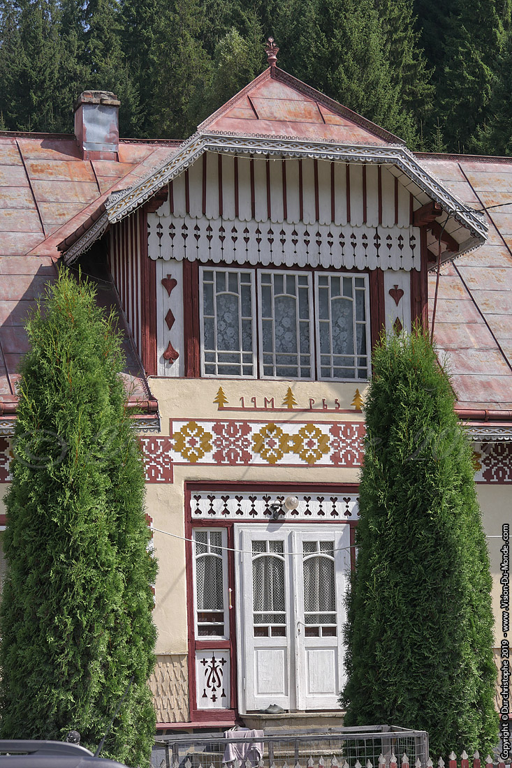 Maison traditionnelle en bois - Ciocanesti