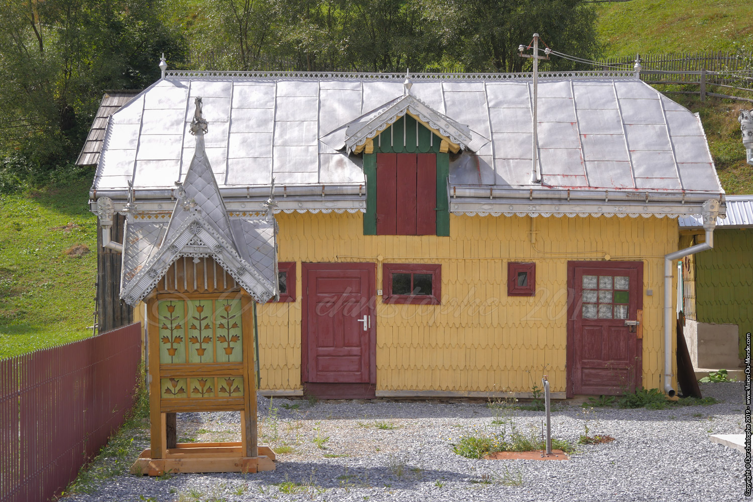 Maison traditionnelle en bois - Ciocanesti