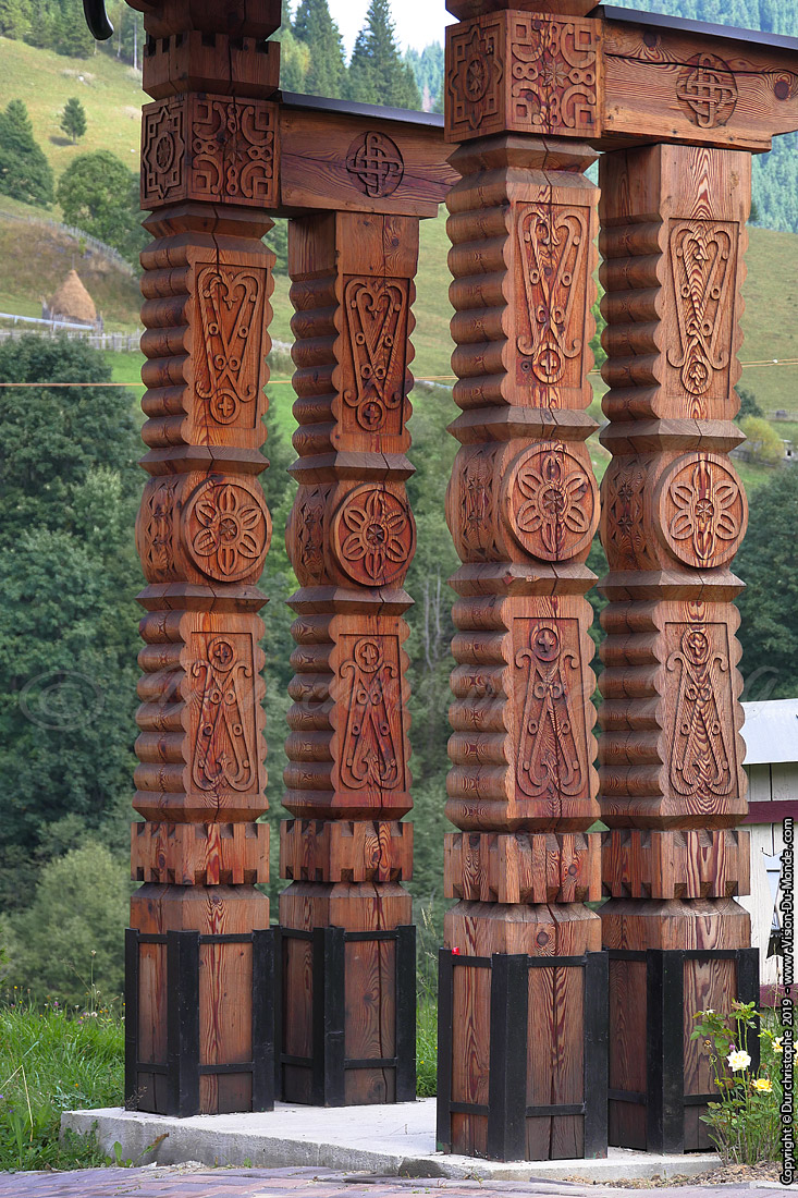 portail sculpté
