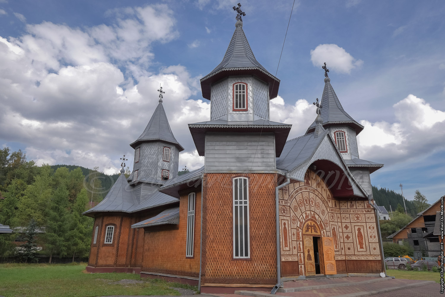 église bois et métal