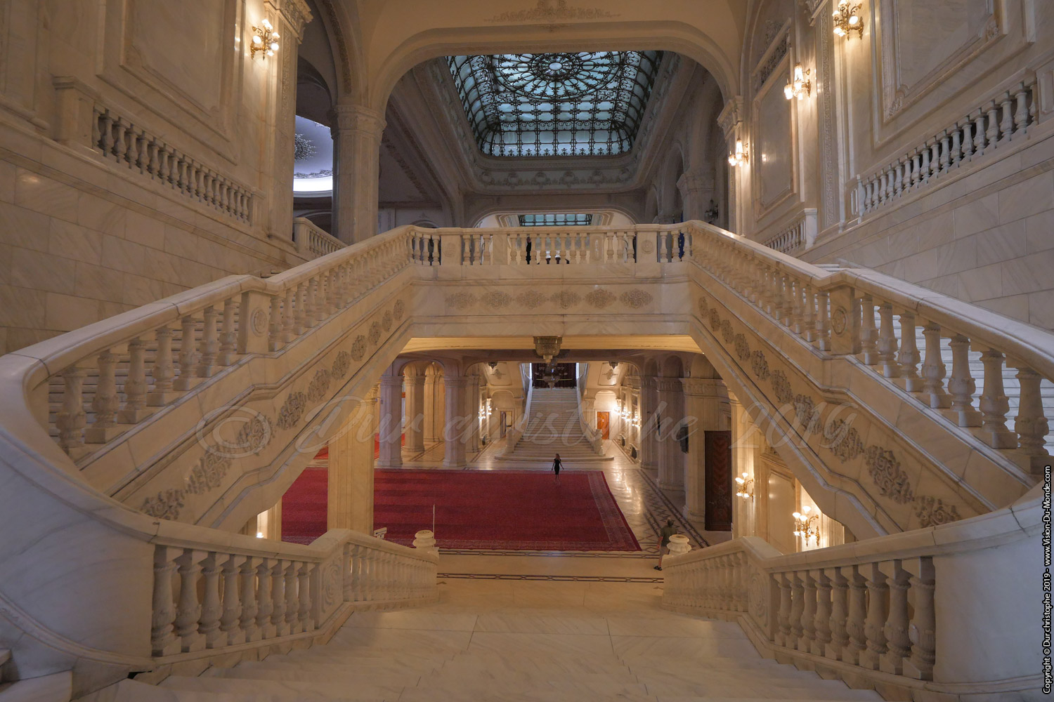 L'escalier monumentale - Palais du parlement - Bucarest