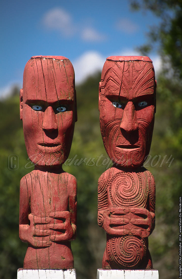 Statues Maori - Rotorua - 2014